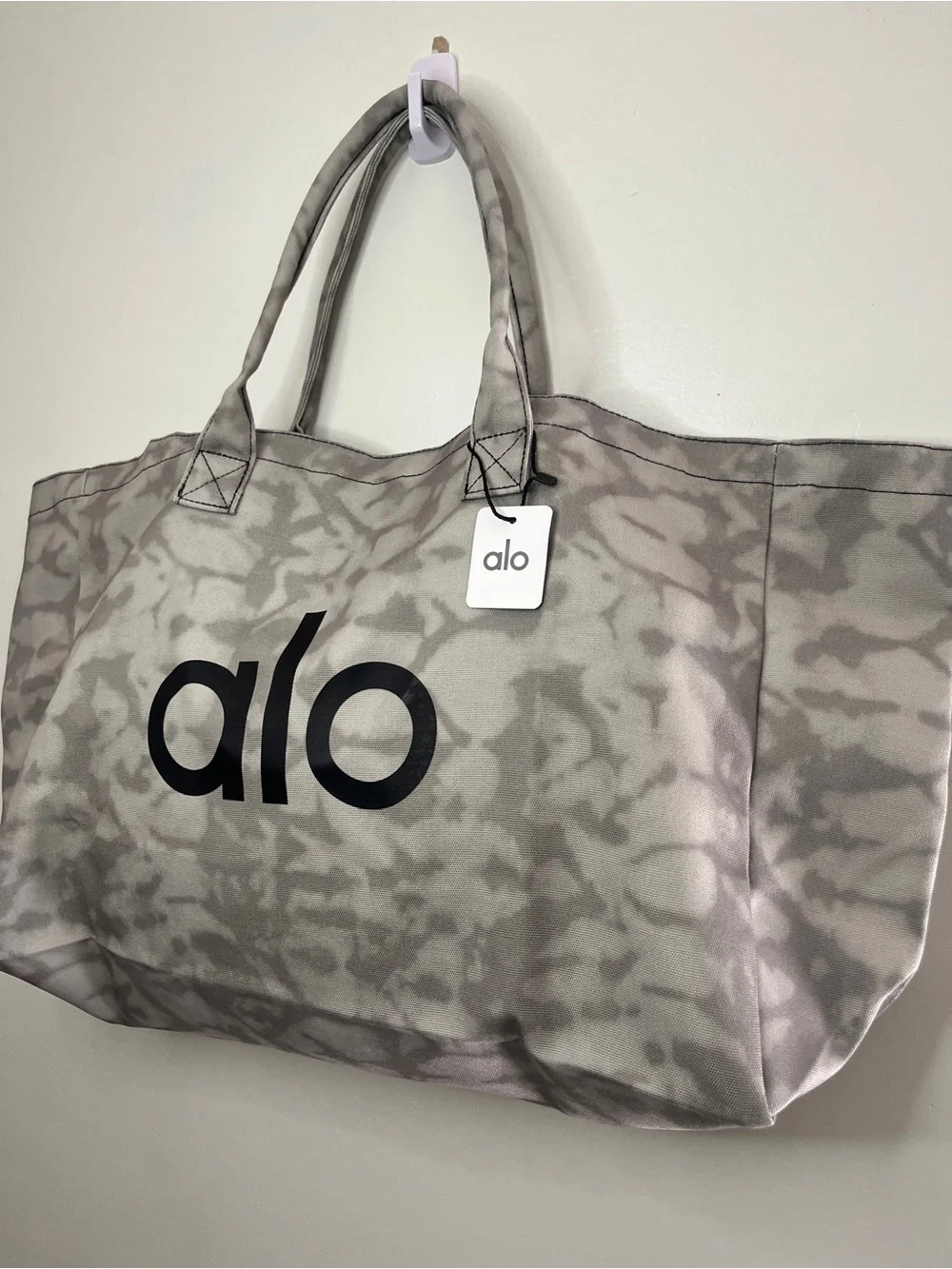 Alo Yoga Canvas Tote BRAND NEW WITH TAG!! - Picture 4 of 6